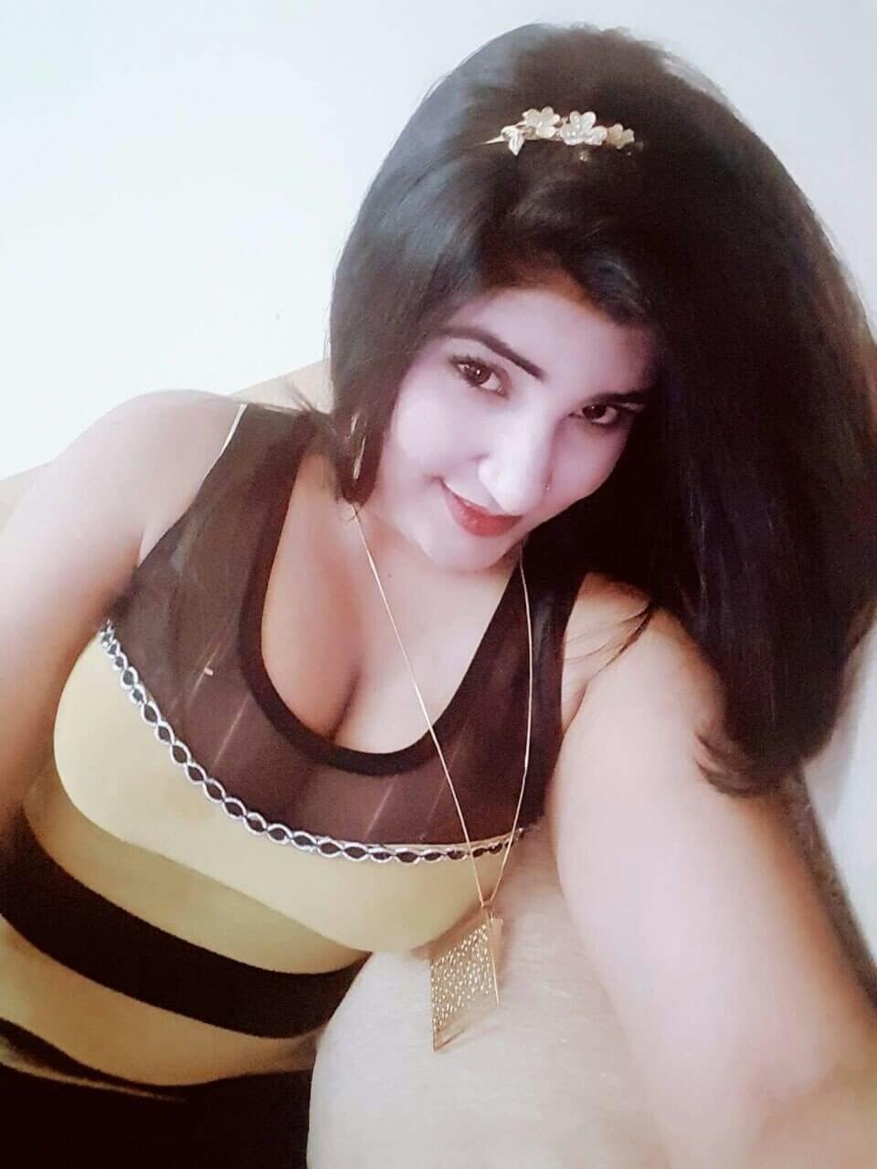 Escort Service Naina In Noida